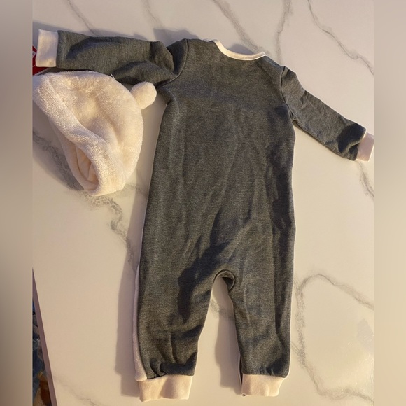 Snowman Romper with Cap. Cream and Grey. Size 12 months. - Picture 2 of 2